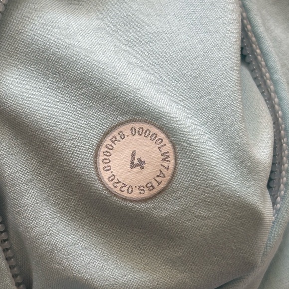 Lululemon Track That Short 5" - Picture 3 of 4